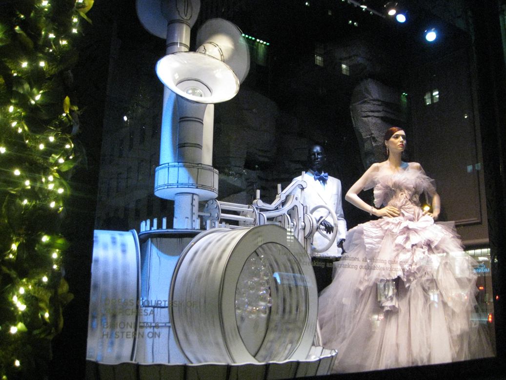 Saks Fifth Avenue Is Approaching Holiday Windows a Little Differently This  Year - Fashionista